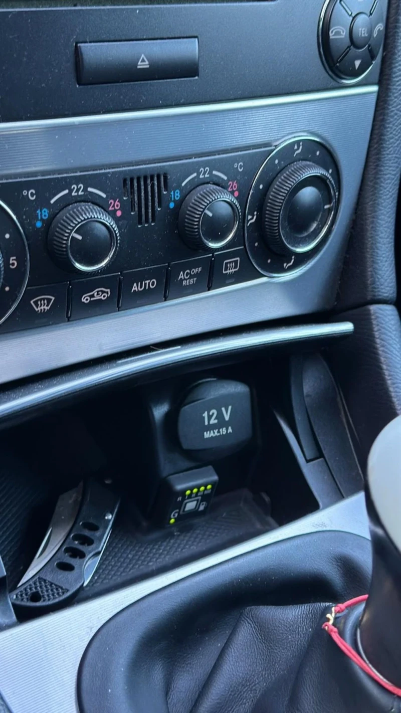 Mercedes-Benz C 200, снимка 10 - Автомобили и джипове - 53129003