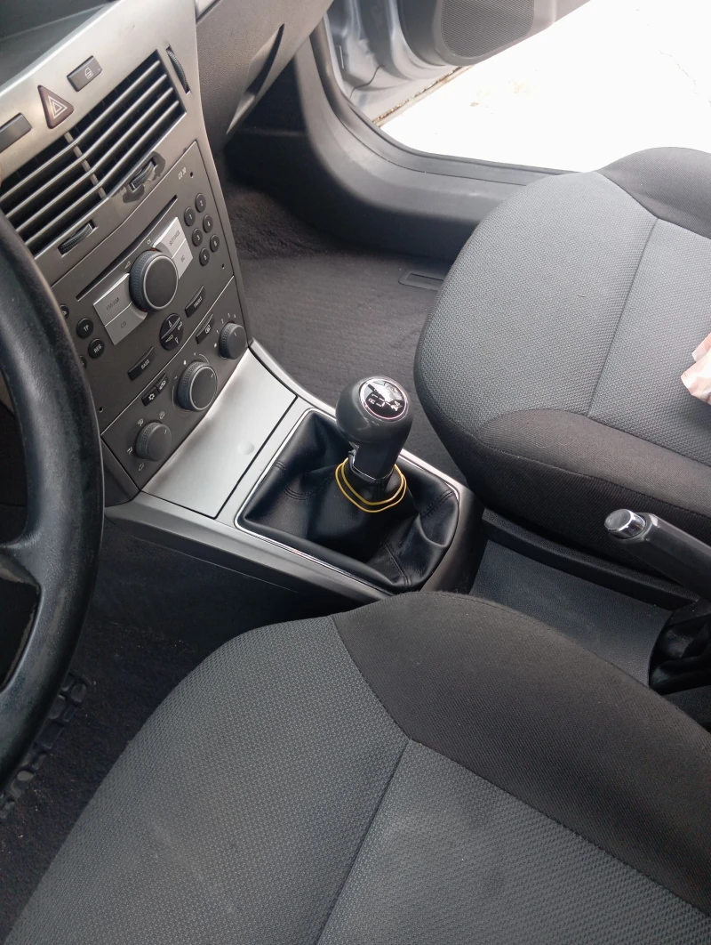 Opel Astra 1.6 i, снимка 11 - Автомобили и джипове - 53432840