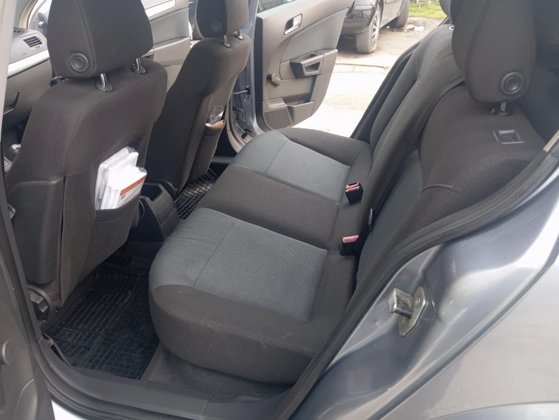 Opel Astra 1.6 i, снимка 12 - Автомобили и джипове - 53432840