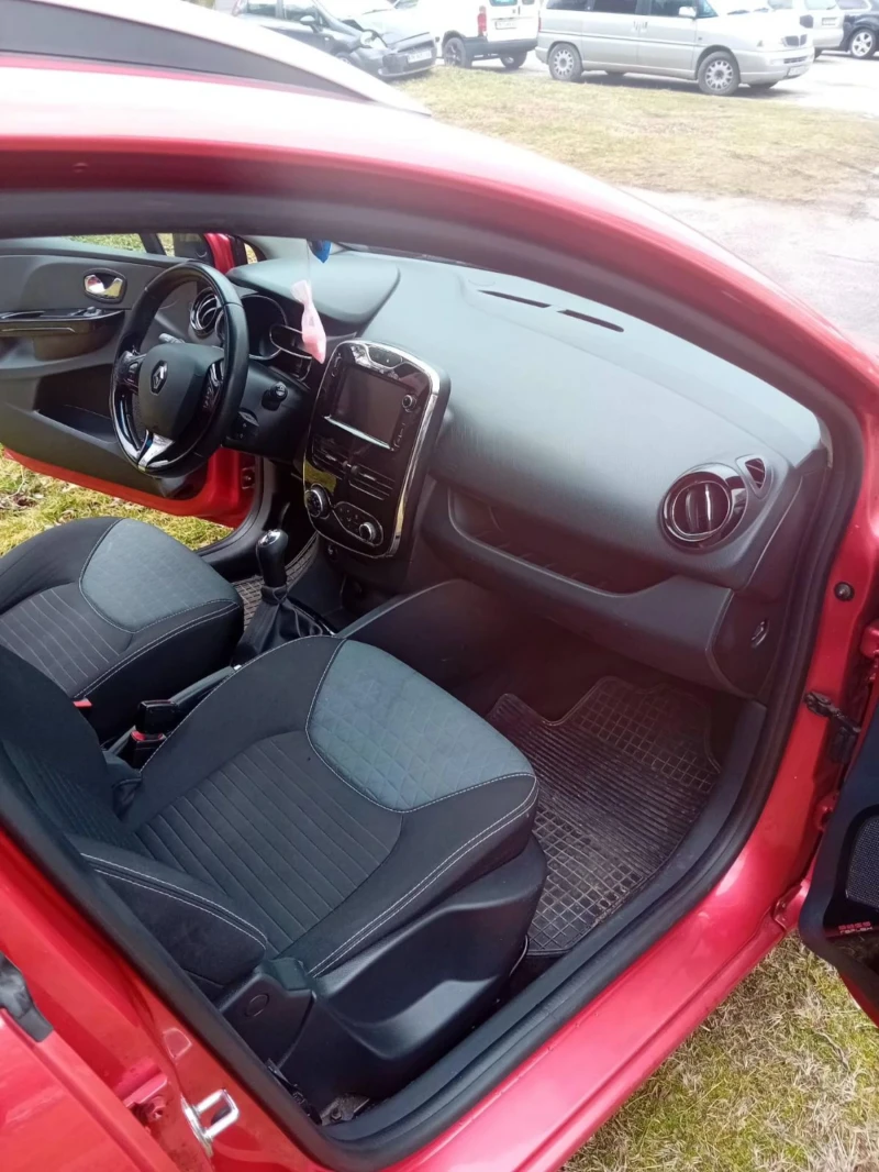 Renault Clio, снимка 11 - Автомобили и джипове - 53538853