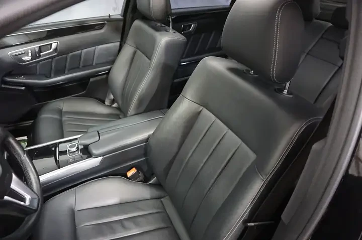 Mercedes-Benz E 400 AMG Line * 4matic * Фиксирана цена до БГ * CARFAX, снимка 12 - Автомобили и джипове - 54448791