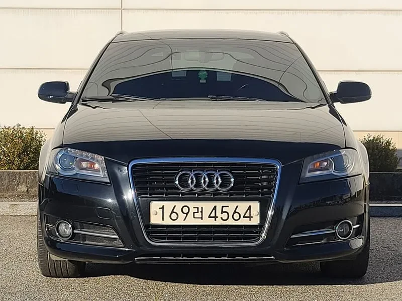 Audi A3 2.0 Tfsi Dynamic, снимка 2 - Автомобили и джипове - 54971457