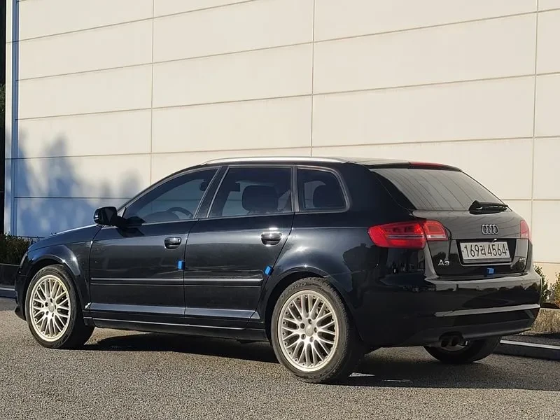 Audi A3 2.0 Tfsi Dynamic, снимка 4 - Автомобили и джипове - 54971457