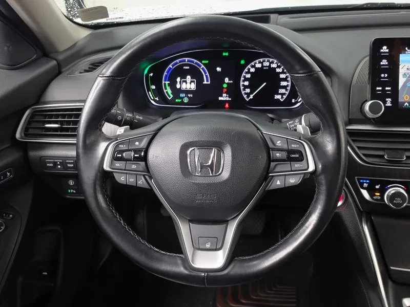 Honda Accord 10Th Generation 2.0 Hybrid Touring, снимка 13 - Автомобили и джипове - 55951152