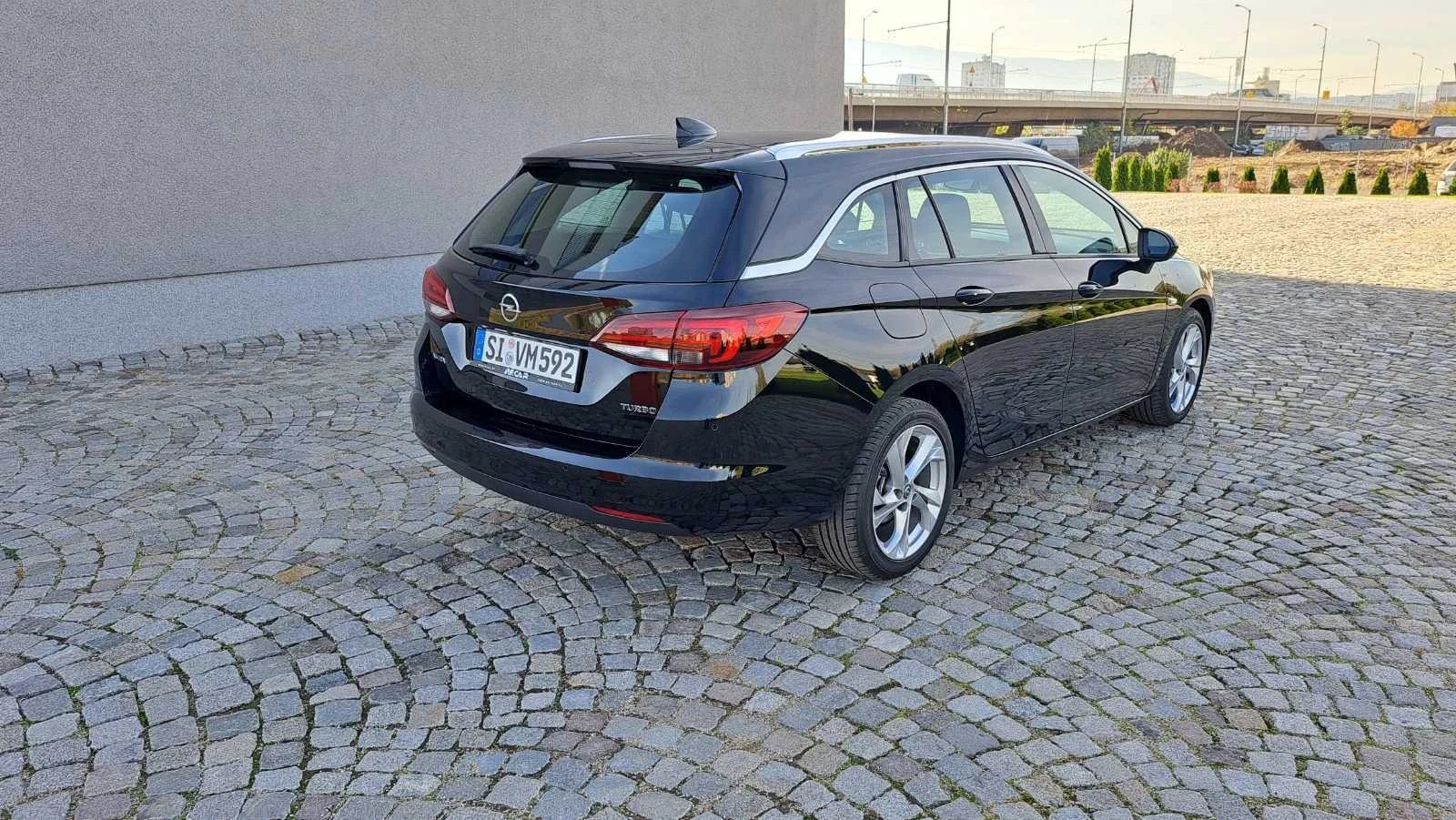 Opel Astra Sports Tourer Plus - изображение 5