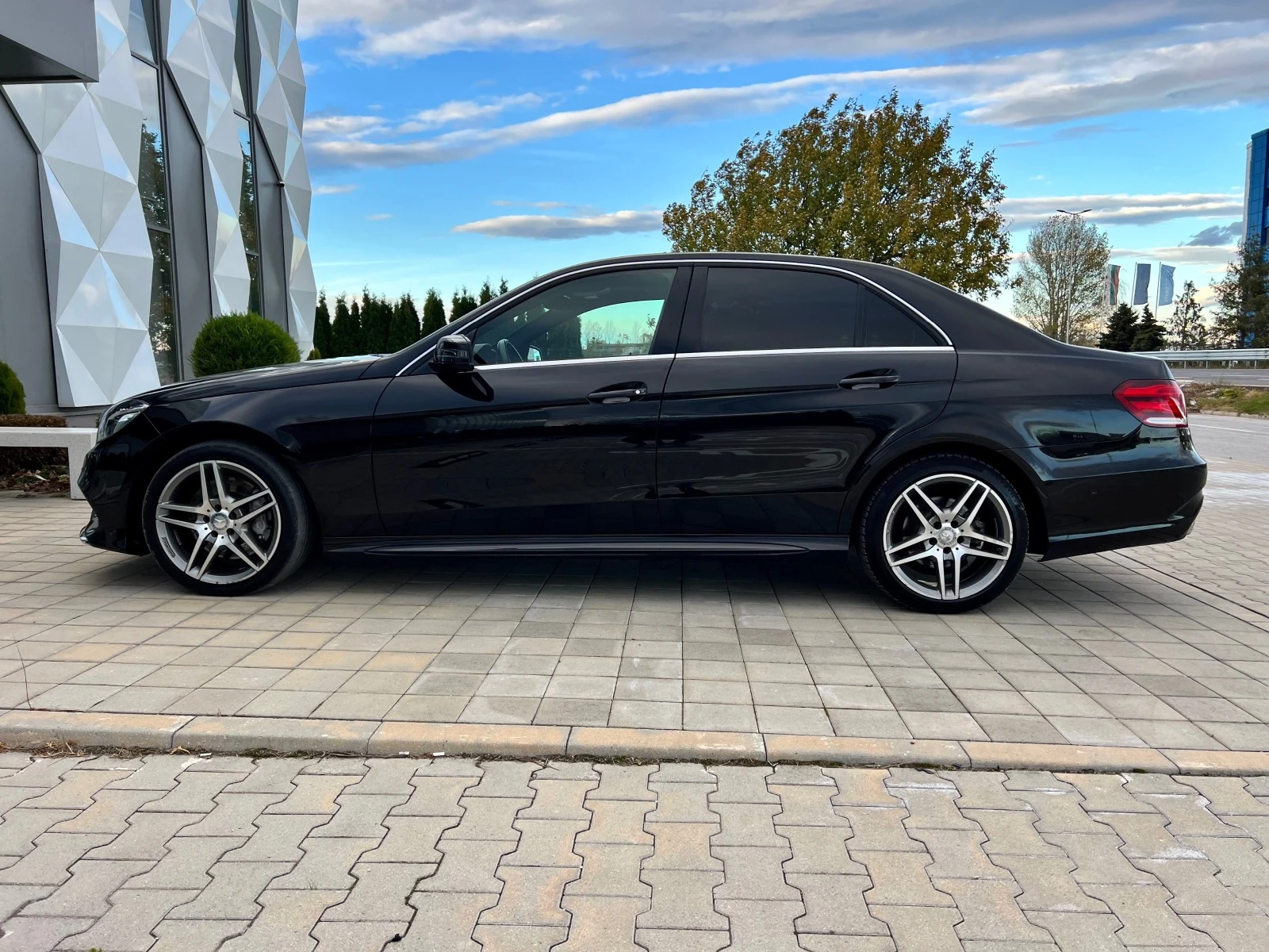 Mercedes-Benz E 350 AMG-FACE-FULL-LED-DISTRONIC-NAVI-ПЕРА-ПОДГРЕВ - изображение 8