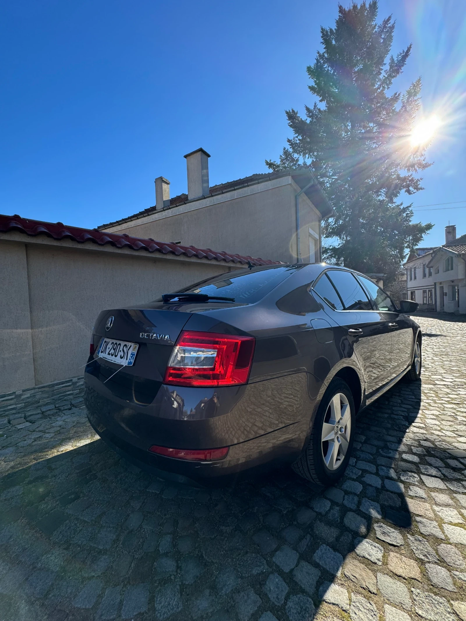 Skoda Octavia 1.6д нави автомат кожа Би-ксенон - изображение 6