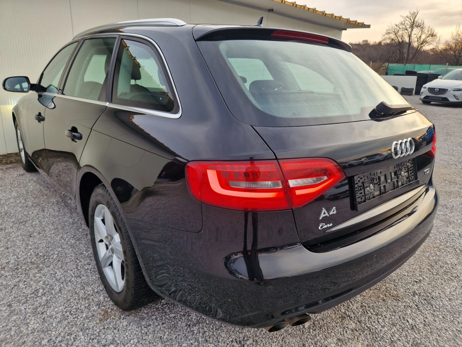 Audi A4 2.0TDi 143kc Euro5 Navi LED - изображение 4