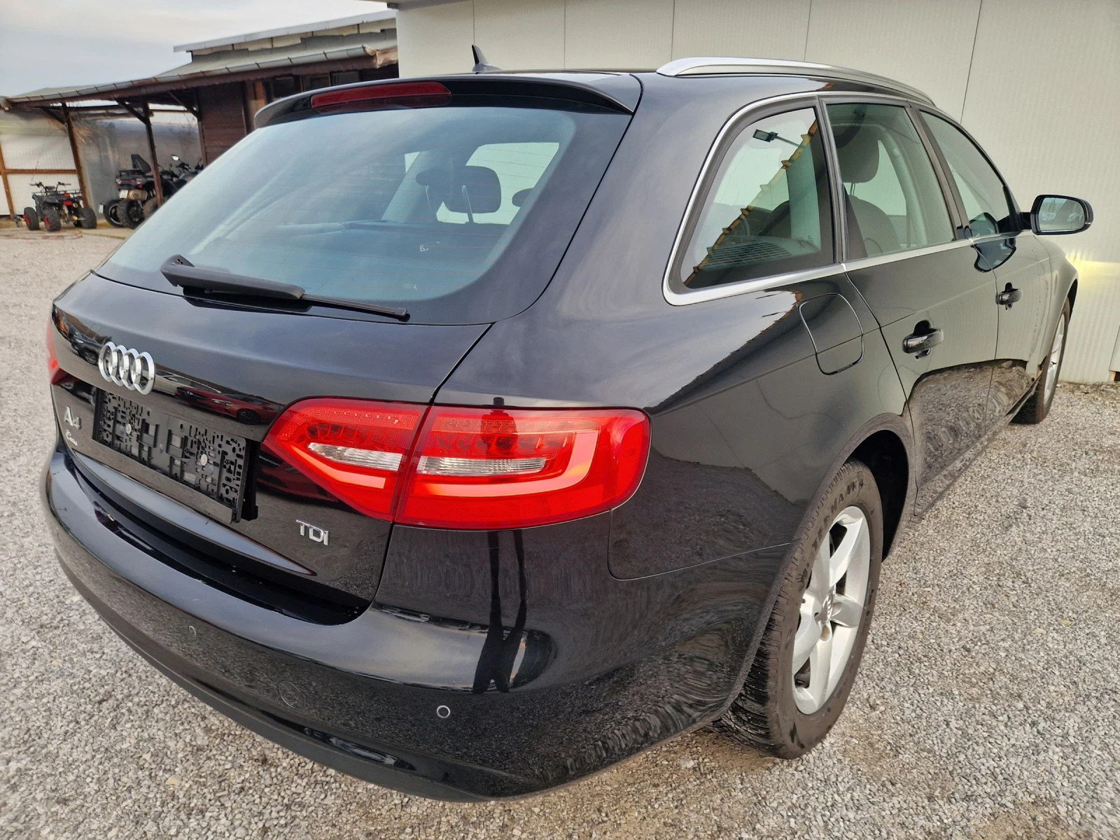 Audi A4 2.0TDi 143kc Euro5 Navi LED - изображение 2