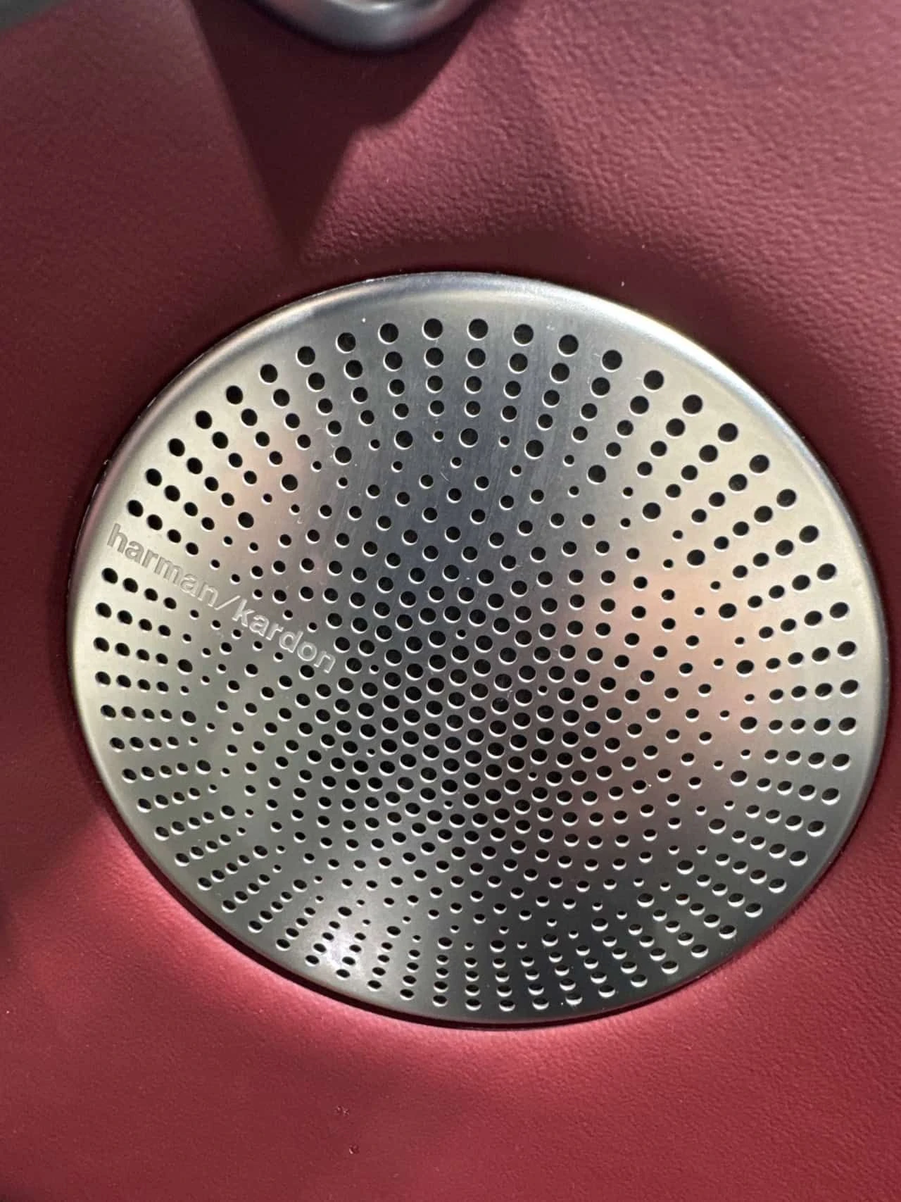 Kia Stinger * 2 КЛЮЧА * BREMBO * H/K * ДИСТРОНИК * ОБДУХВАНЕ, снимка 14 - Автомобили и джипове - 54084766