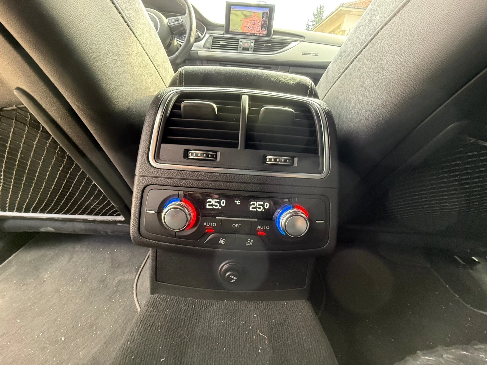 Audi A6 2.0 tdi, снимка 13 - Автомобили и джипове - 54227405