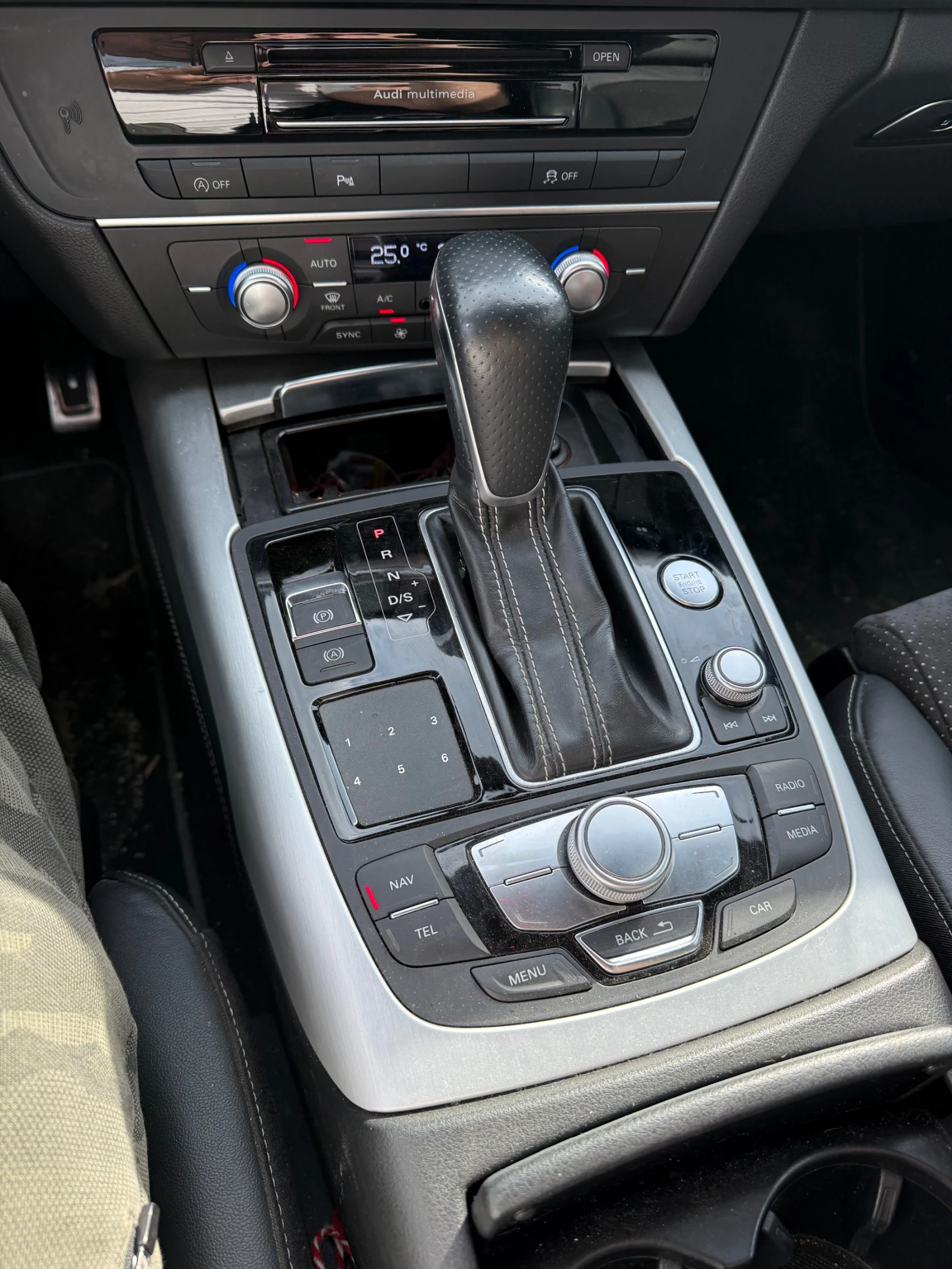 Audi A6 2.0 tdi, снимка 12 - Автомобили и джипове - 54227405