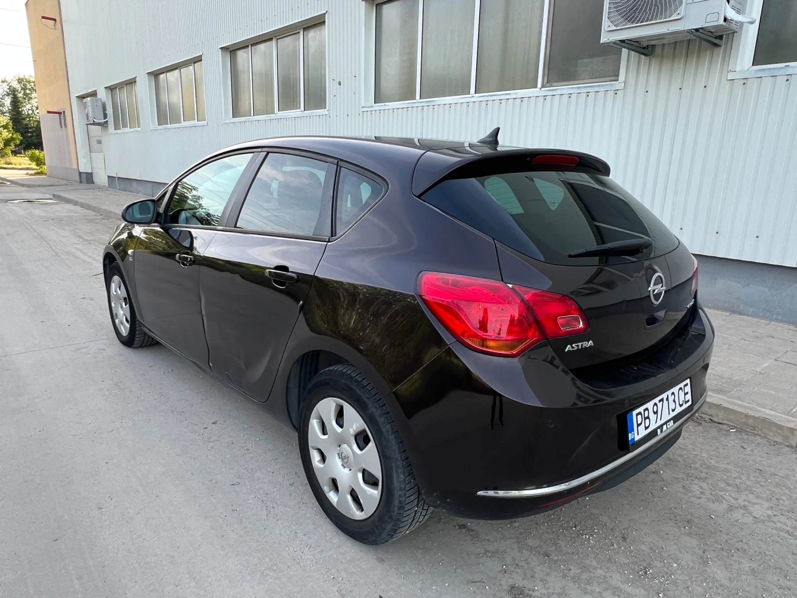 Opel Astra 1.7 Дизел Facelift, снимка 9 - Автомобили и джипове - 54671350