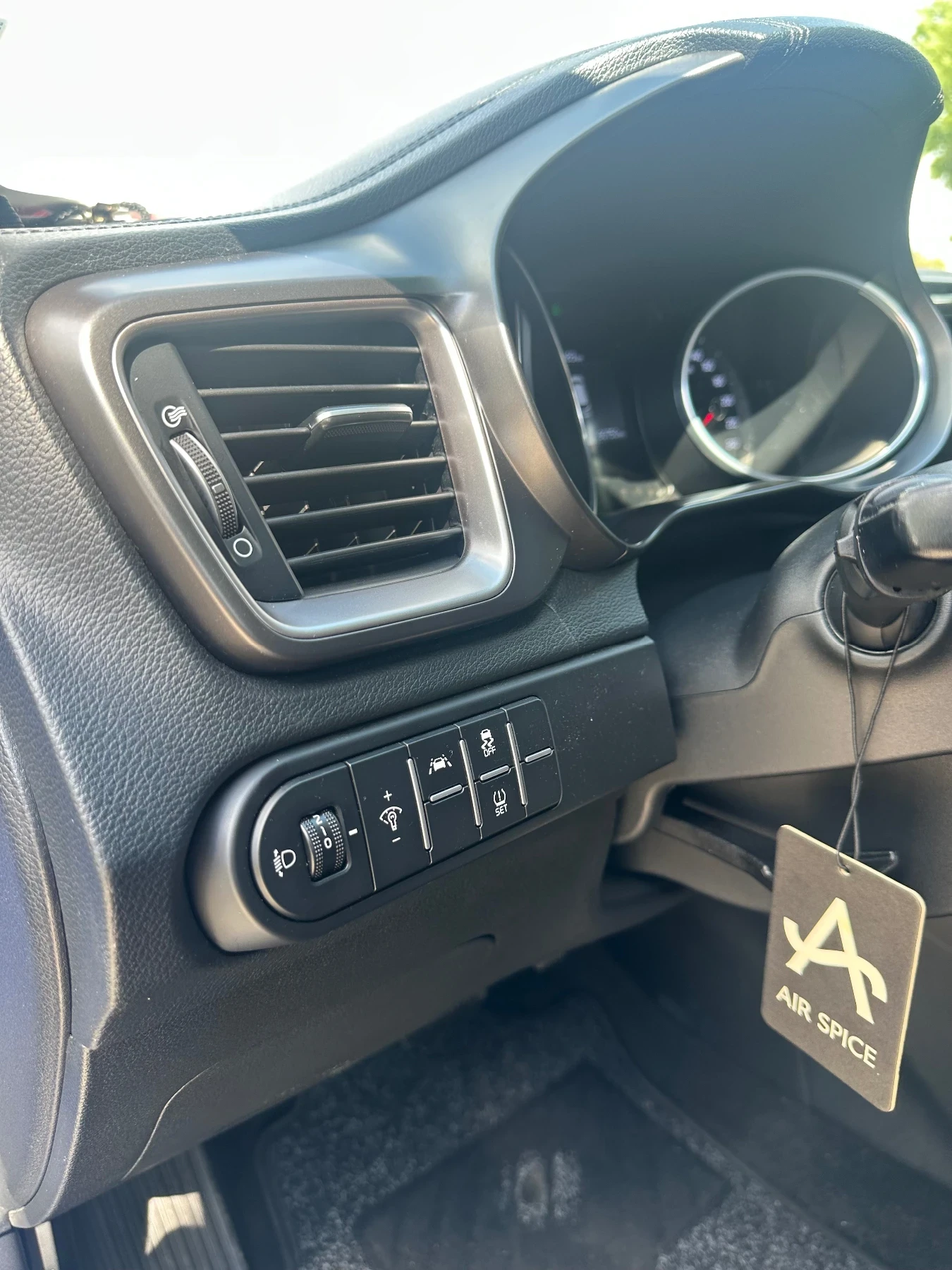 Kia Ceed 1.5 Turbo Дистроник , снимка 13 - Автомобили и джипове - 54702592