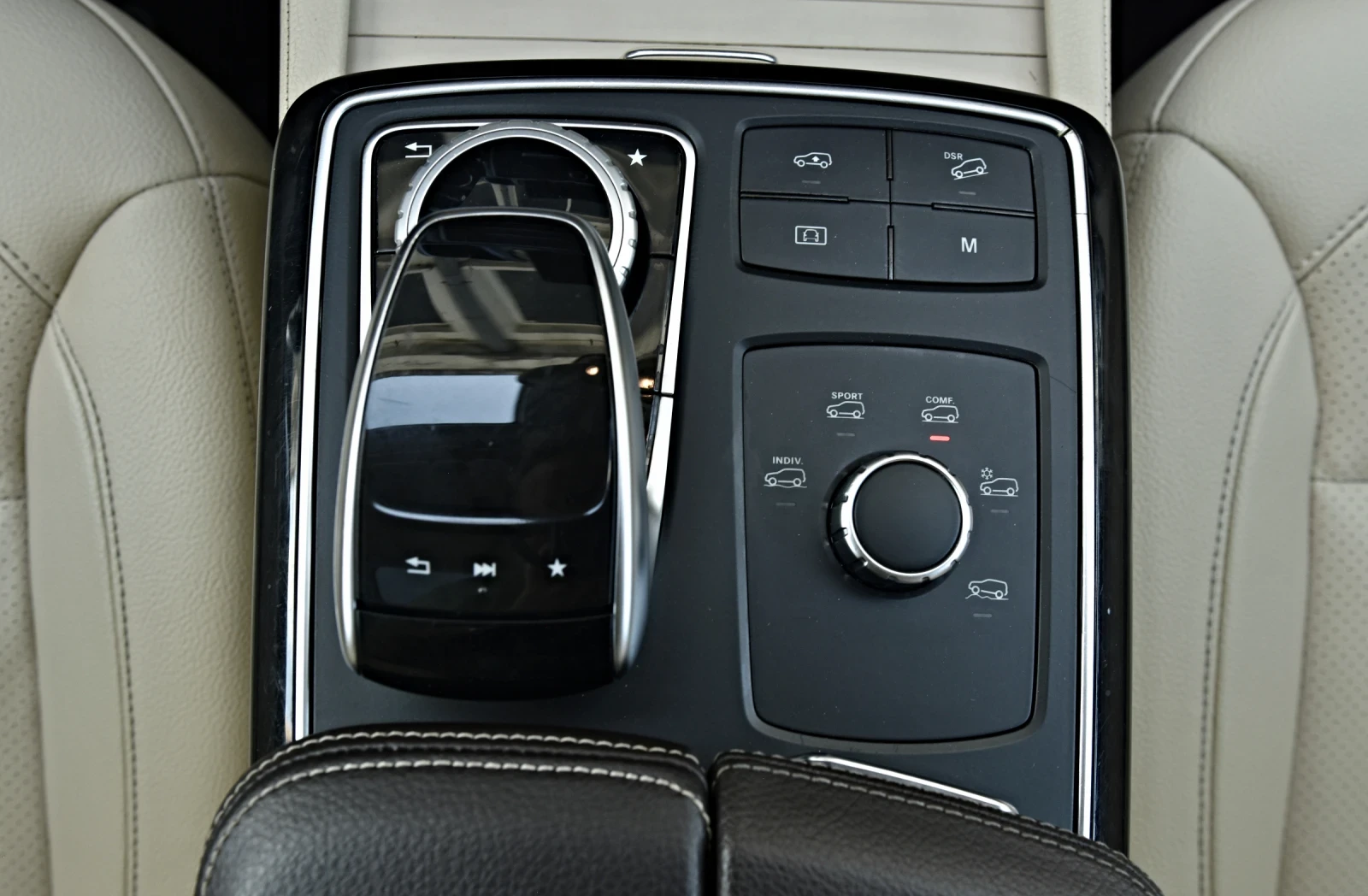 Mercedes-Benz GLS 450 4M TV AMG DIGITAL LIGHT 7-SITZE, снимка 12 - Автомобили и джипове - 55173331