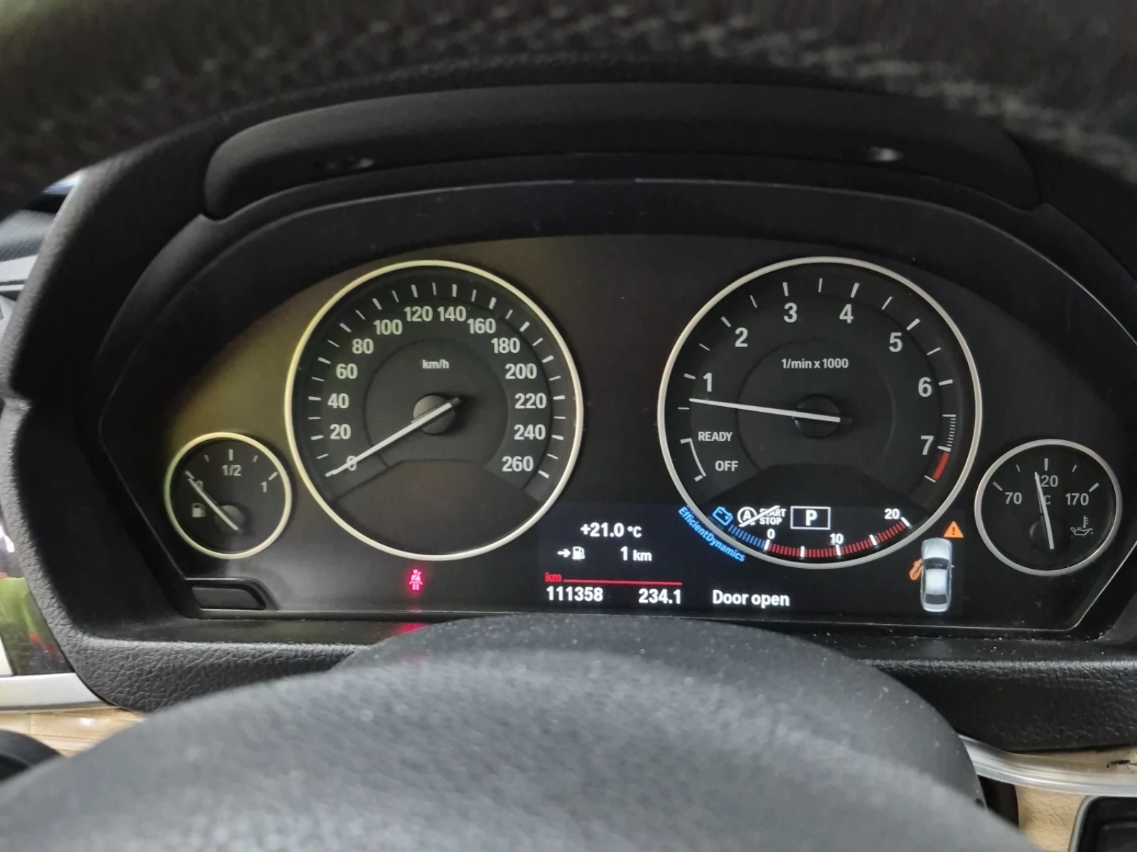 BMW 330 xDrive, снимка 8 - Автомобили и джипове - 55446916