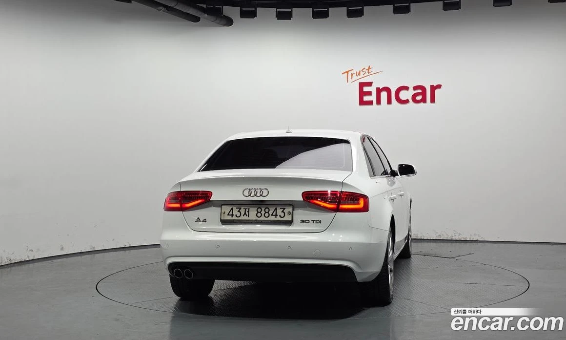 Audi A4 30 TDI Dynamic B8, снимка 4 - Автомобили и джипове - 55676693