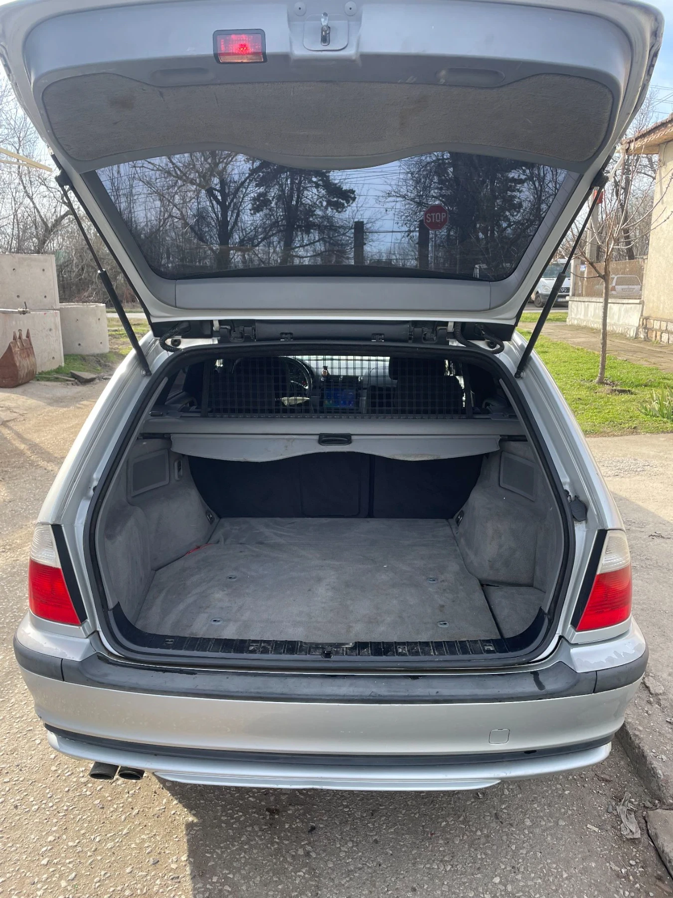 BMW 320 2.0i + gas, снимка 15 - Автомобили и джипове - 56743731