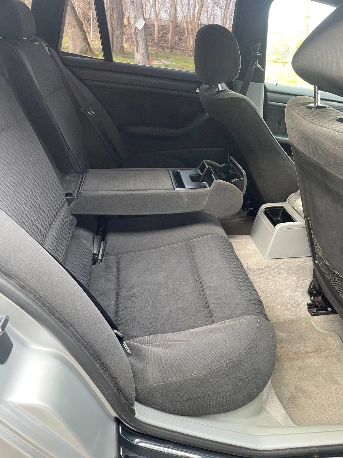 BMW 320 2.0i + gas, снимка 9 - Автомобили и джипове - 56743731