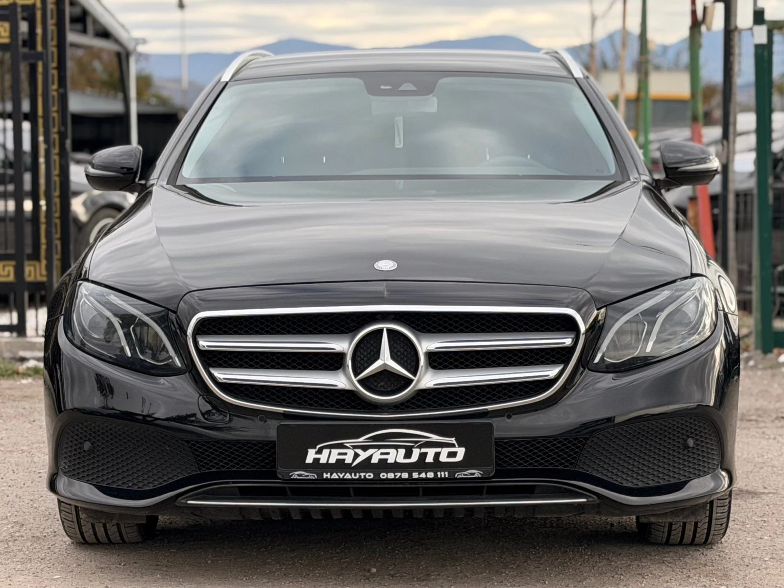 Mercedes-Benz E 220 d= Exclusive= Digital Cockpit= Burmester= Camera= , снимка 2 - Автомобили и джипове - 56746152