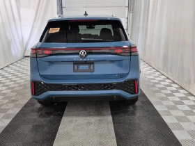 VW Tiguan  HIGHLINE R LINE / ВСИЧКИ ЕКСТРИ ЗА МОДЕЛА , снимка 17