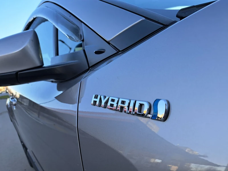 Toyota C-HR 1.8 Hybrid* Executive * FULL OPT * Лизинг * Бартер, снимка 17 - Автомобили и джипове - 47339992