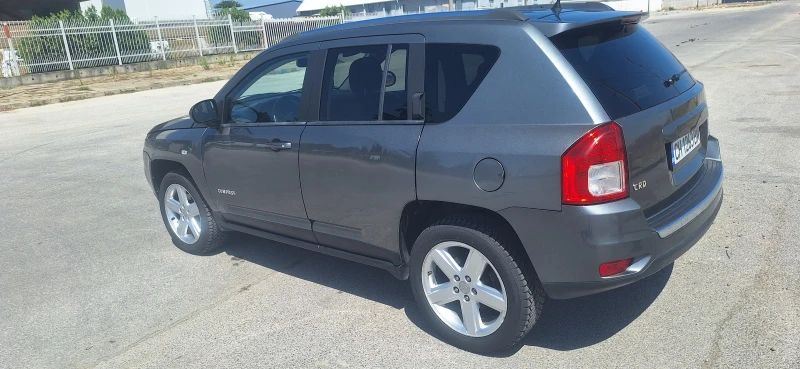 Jeep Compass, снимка 3 - Автомобили и джипове - 52865373