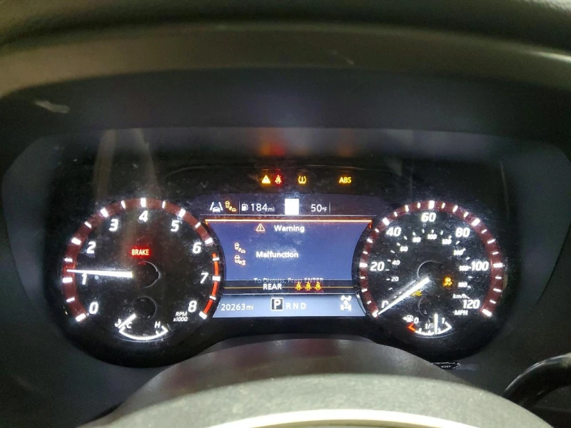 Nissan Titan crew cab Titan Sv, снимка 9 - Автомобили и джипове - 53577885