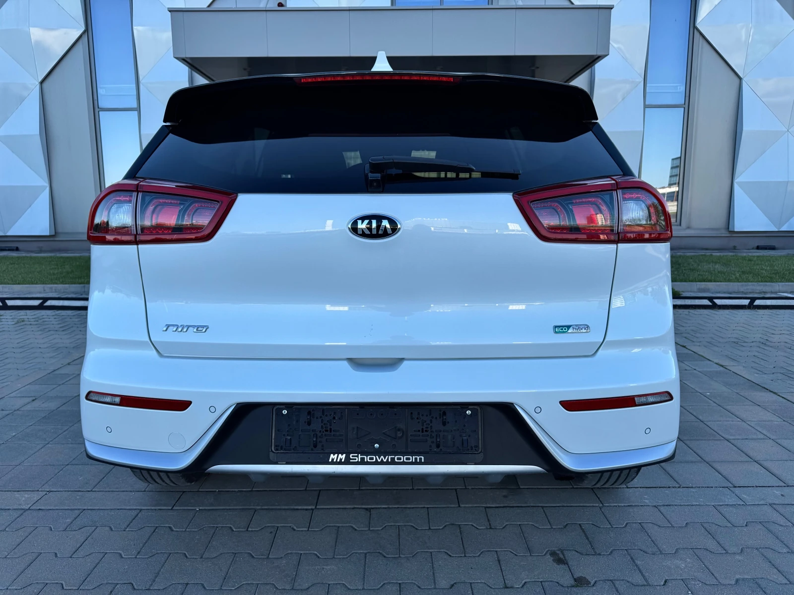 Kia Niro HYBRID-PREMIUM-DISTRONIC-KEY-LESS-EASY-ENTRY-ПОДГ - изображение 6