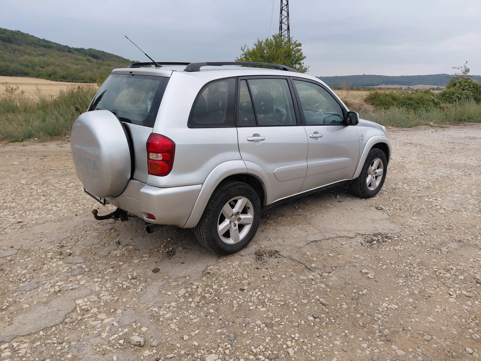 Toyota Rav4 2.0 D4D 116 - изображение 3