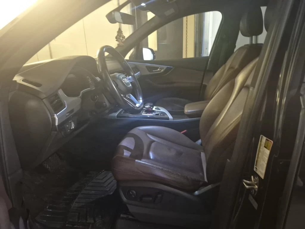 Audi Q7 * PROGRESSIV * ПОДГРЕВ * ОБДУХВАНЕ * ПАНОРАМА  - изображение 6