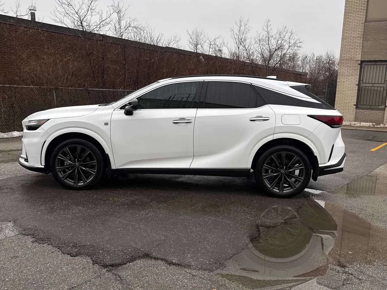Lexus RX 350h * CARFAX * Дистроник* Обдухване* F-sport* , снимка 2 - Автомобили и джипове - 53819529