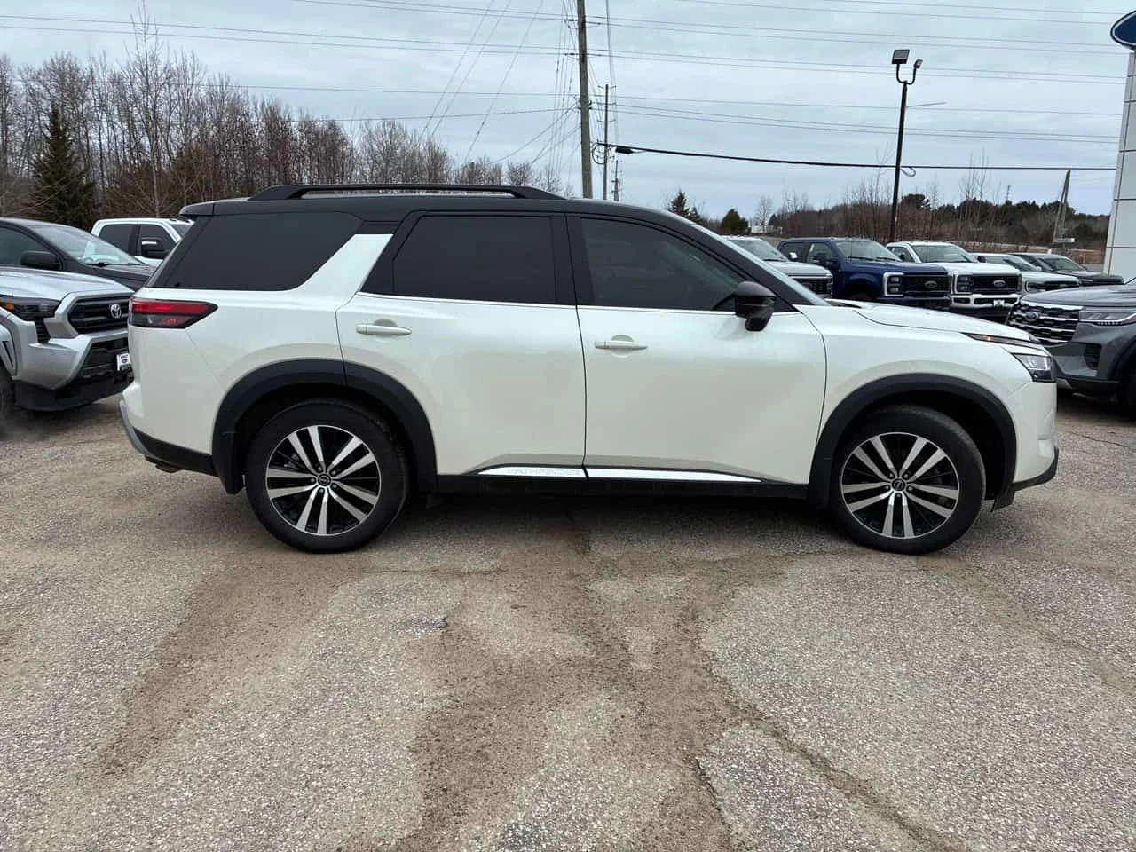 Nissan Pathfinder * Platinum * PANO* KEYLESS* �������*  | Mobile.bg � ����������� 3