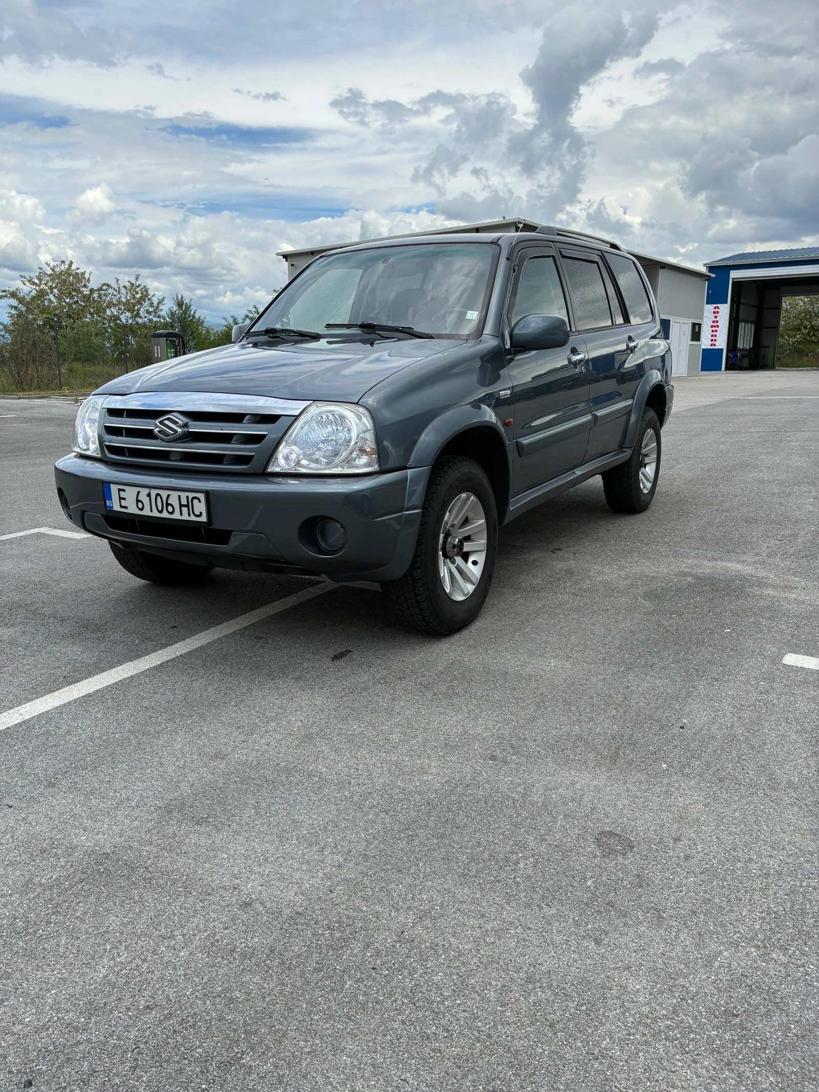 Suzuki XL-7, снимка 5 - Автомобили и джипове - 54608659