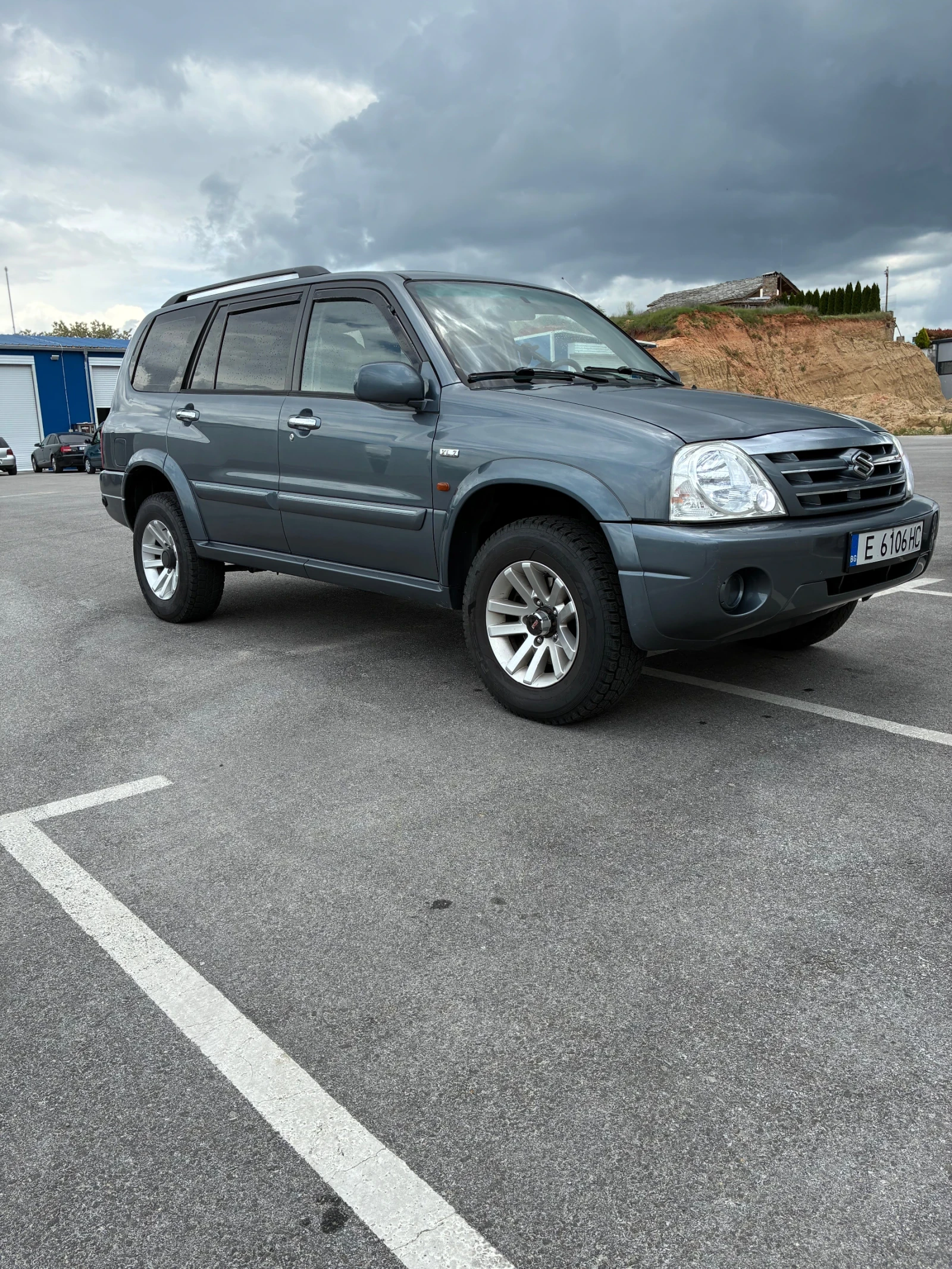 Suzuki XL-7, снимка 4 - Автомобили и джипове - 54608659