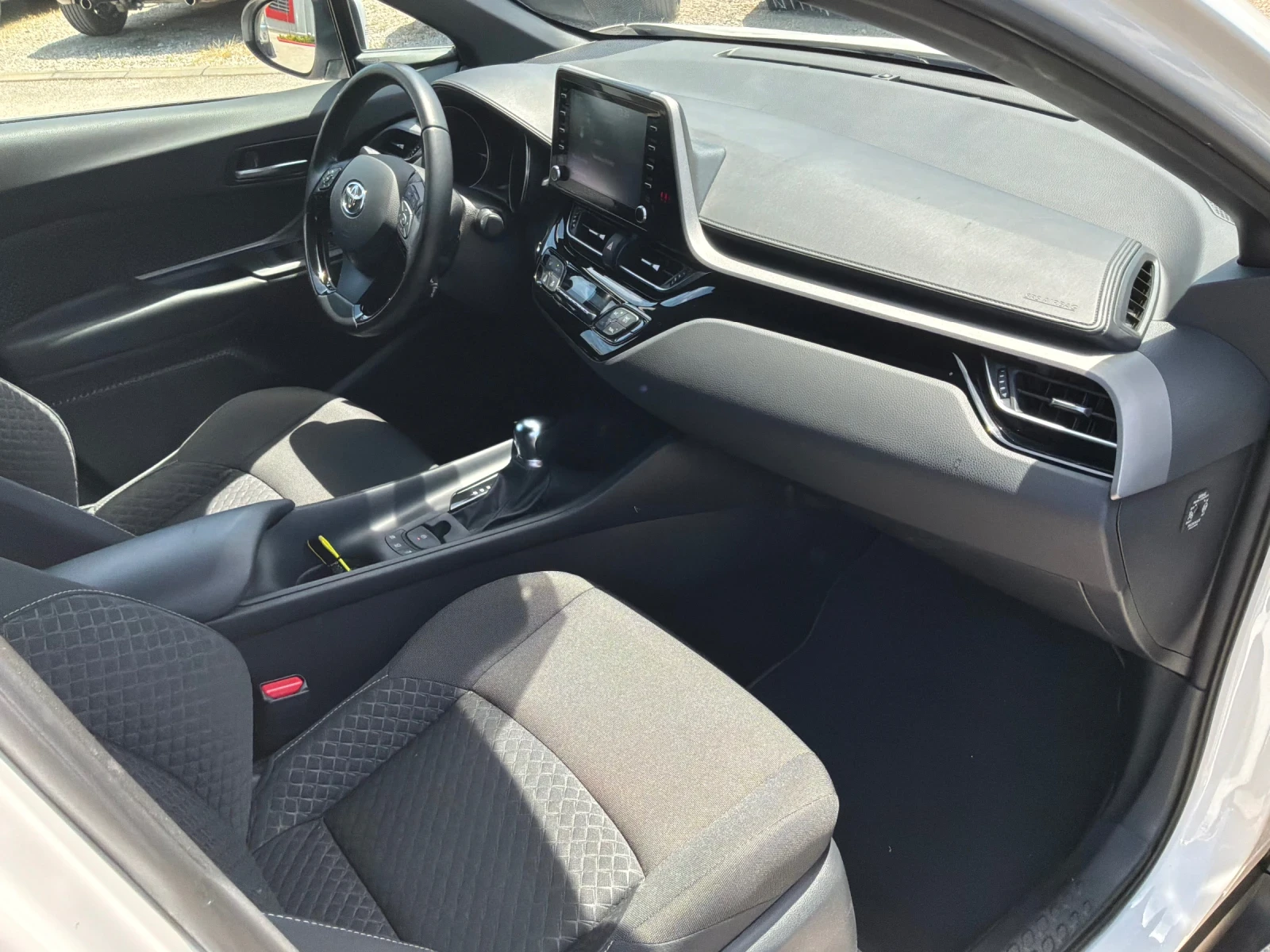Toyota C-HR 1.8h 122к.с FACE с ГАРАНЦИЯ 2022г., снимка 15 - Автомобили и джипове - 54942997