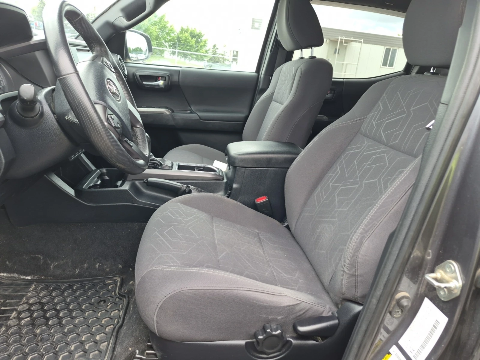 Toyota Tacoma SR5 CREW CAB LONG BED * AWD * CARFAX * , снимка 5 - Автомобили и джипове - 55214247