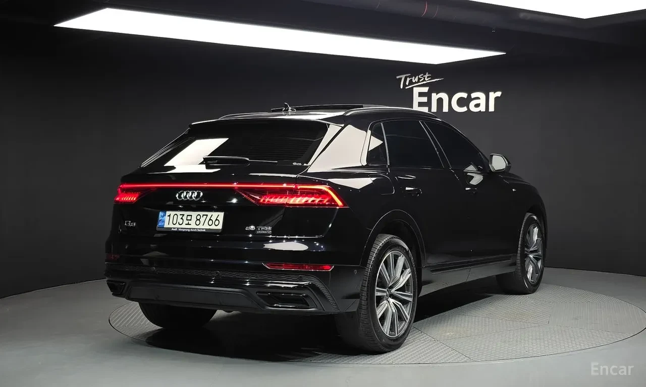 Audi Q8 55 TFSI | QUATTRO | PREMIUM, снимка 2 - Автомобили и джипове - 55784533