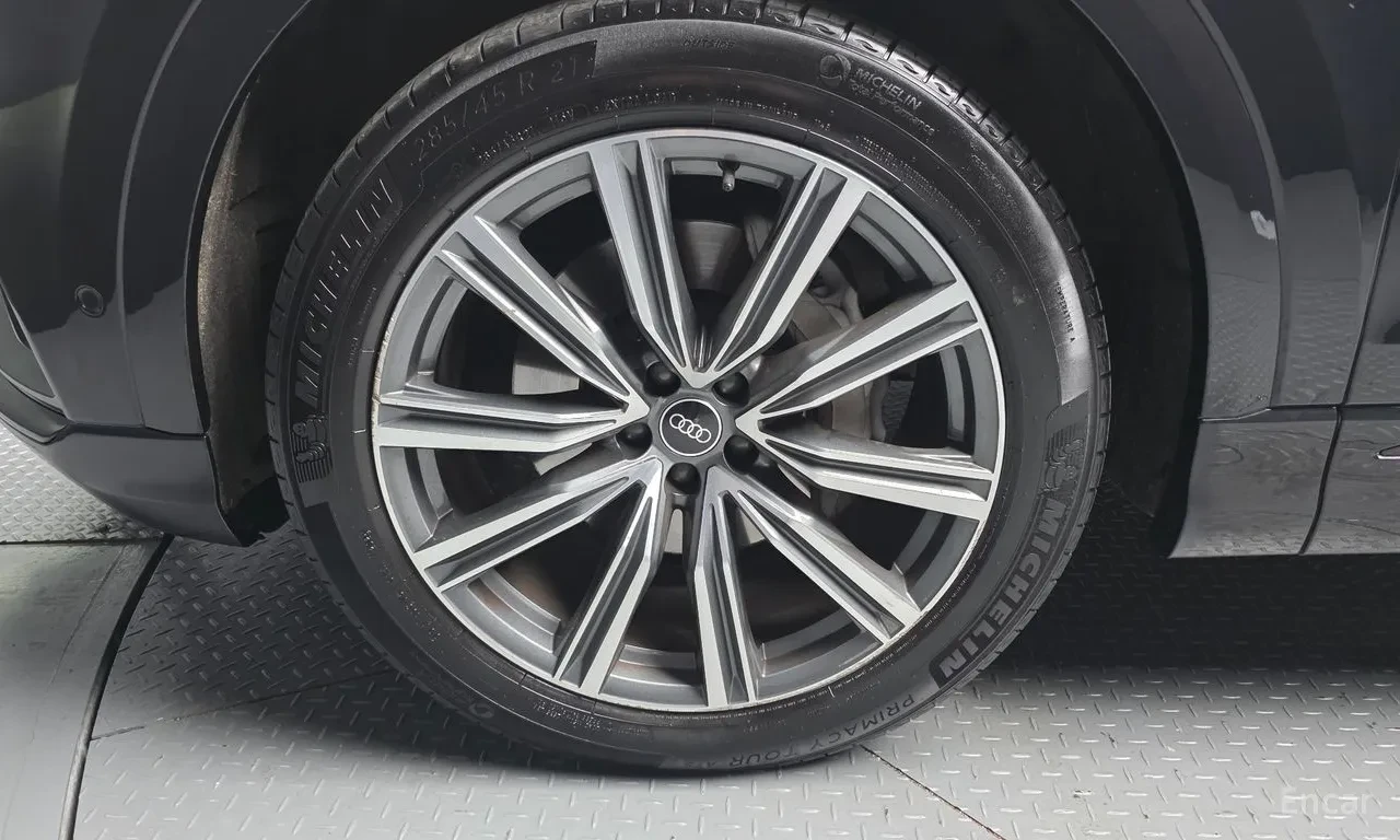 Audi Q8 55 TFSI | QUATTRO | PREMIUM, снимка 5 - Автомобили и джипове - 55784533