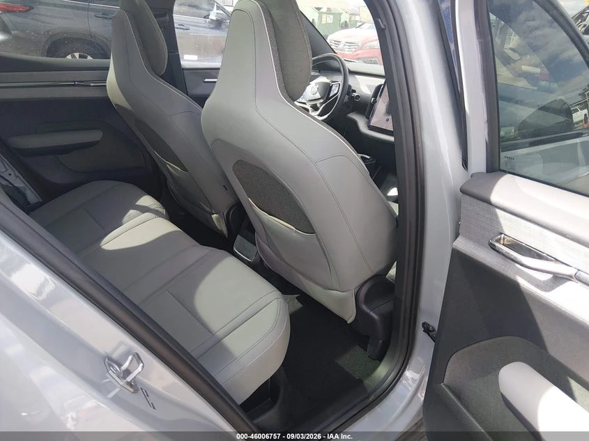 Volvo EX30 Plus Twin Motor Performance, Fully Electric, снимка 8 - Автомобили и джипове - 56521233
