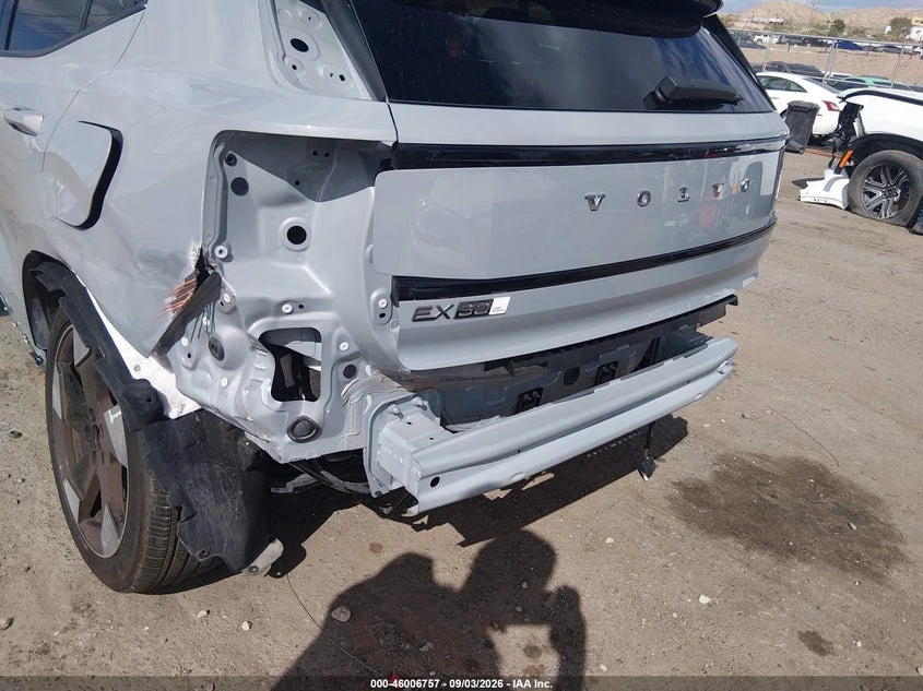 Volvo EX30 Plus Twin Motor Performance, Fully Electric, снимка 6 - Автомобили и джипове - 56521233