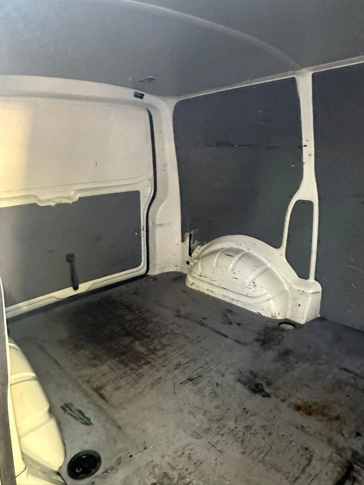 VW Transporter T5 - 1.9TDi - изображение 4