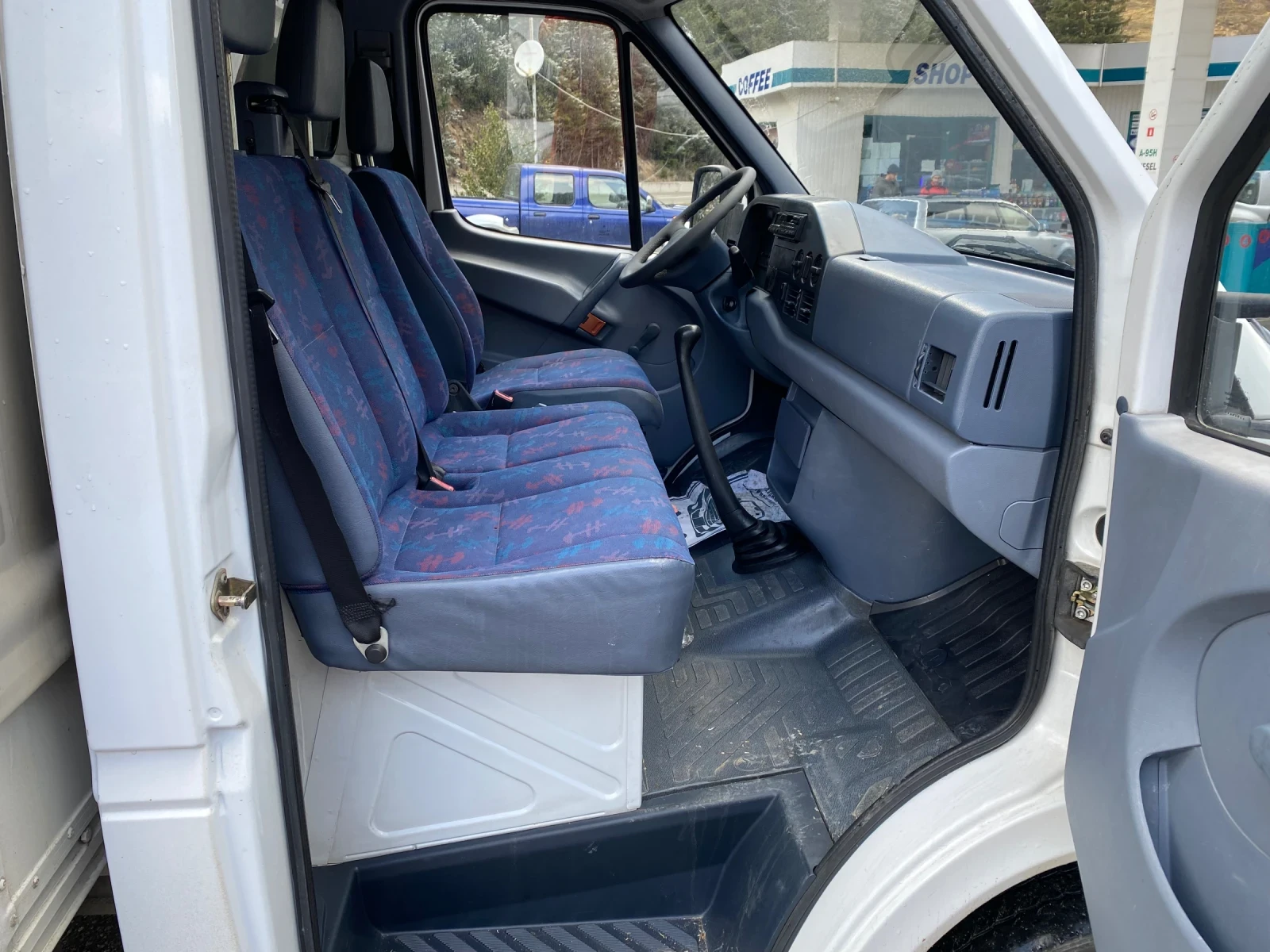 Mercedes-Benz 412 412d* КЛИМА* БЕЗ РЪЖДА* ПОВДИГАЩ ПОКРИВ* , снимка 13 - Бусове и автобуси - 54810896