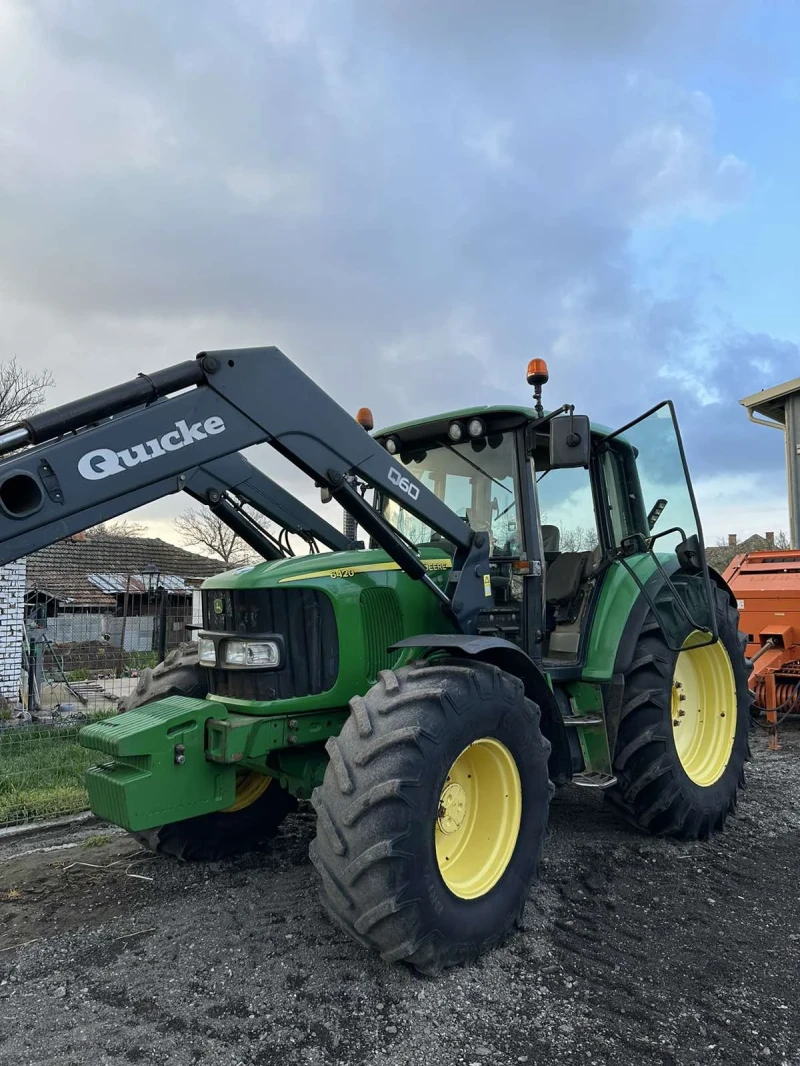 Трактор John Deere 6420