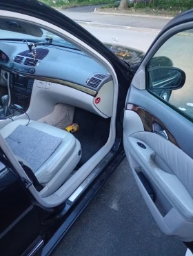Mercedes-Benz E 220 211, снимка 4
