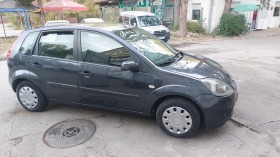 Ford Fiesta 1.4, снимка 9 - Автомобили и джипове - 43750145