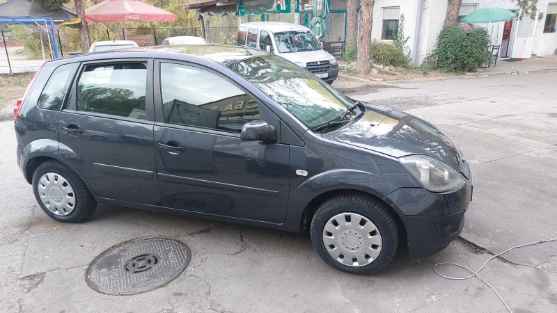 Ford Fiesta 1.4, снимка 9 - Автомобили и джипове - 46277146