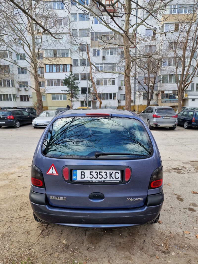 Renault Scenic 1.6 16V 107к.с, снимка 4 - Автомобили и джипове - 44596177