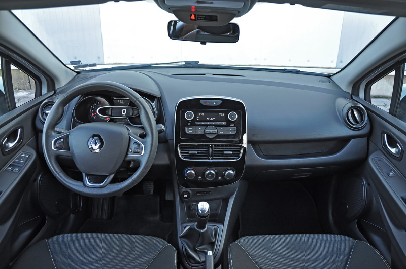 Renault Clio 1.2i EURO 6B, снимка 7 - Автомобили и джипове - 44883687