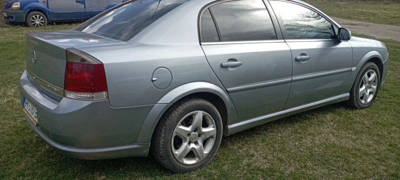 Opel Vectra 2.2 бензин автоматик, снимка 4 - Автомобили и джипове - 47491426